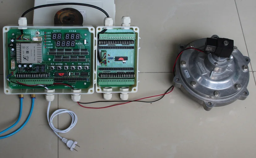 Pengawal denyut SXC-X8A5 Xiechang® diwayarkan ke injap denyut elektromagnet